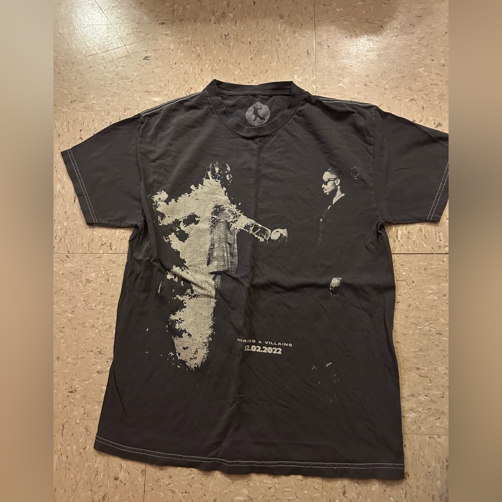 PacSun Charcoal Graphic Tee